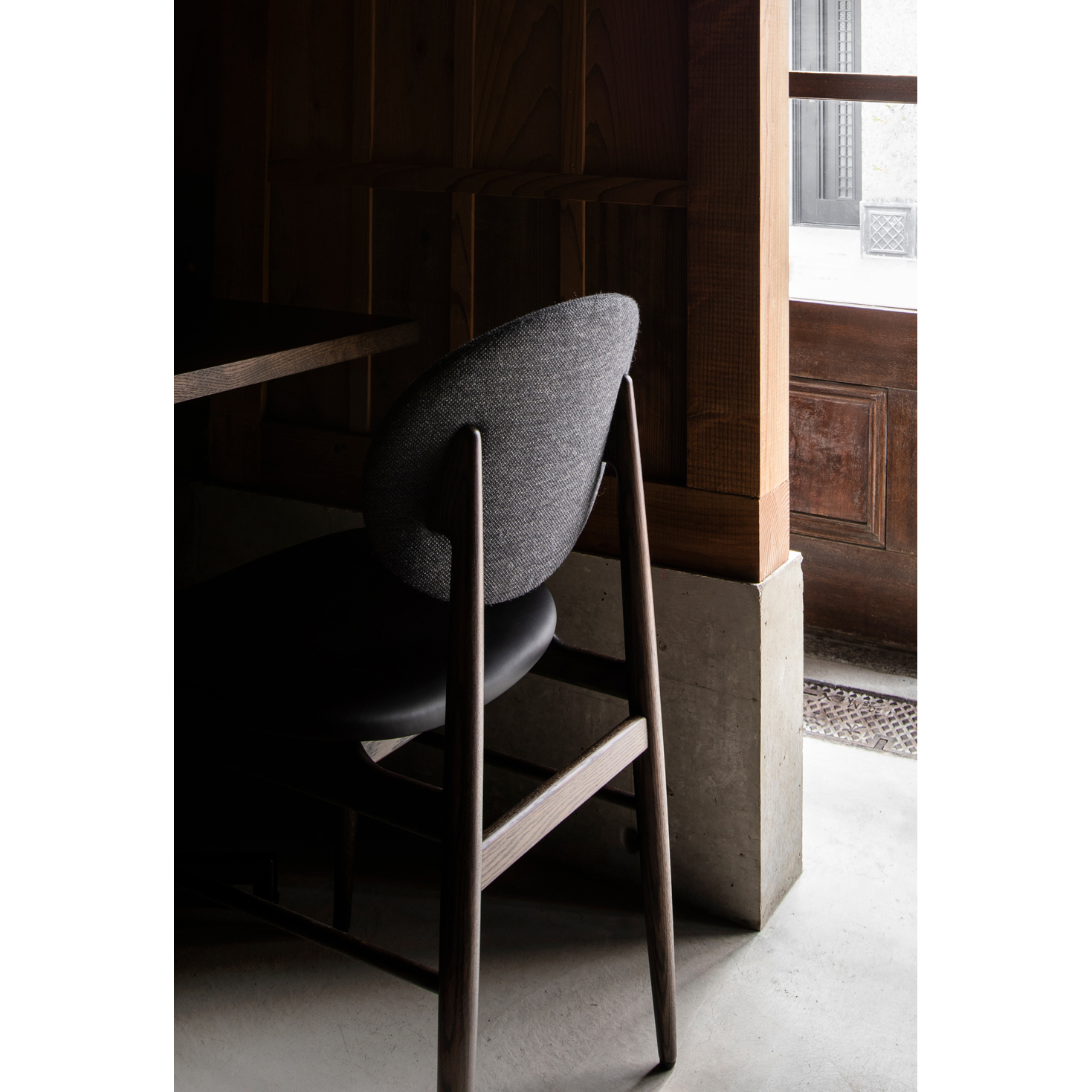 Outline Dining Chair