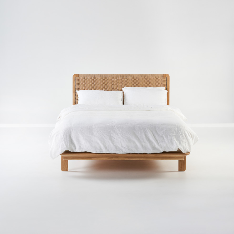 Lonis Bed