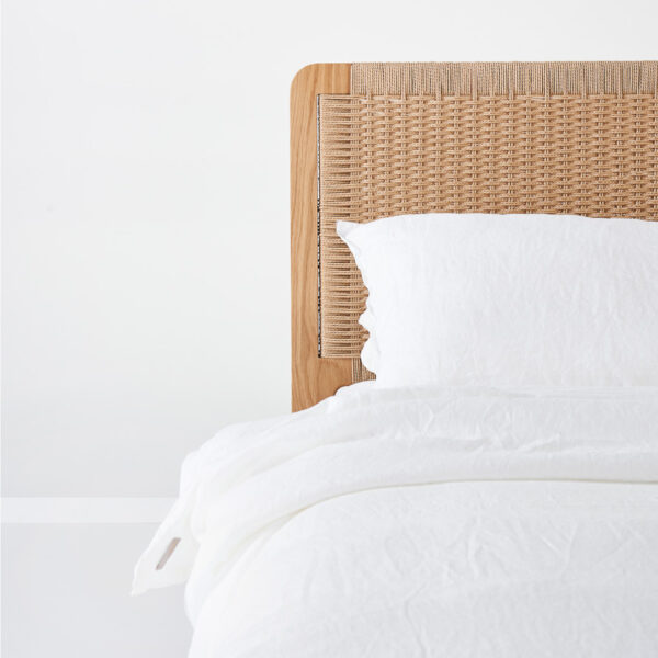 Lonis Bed