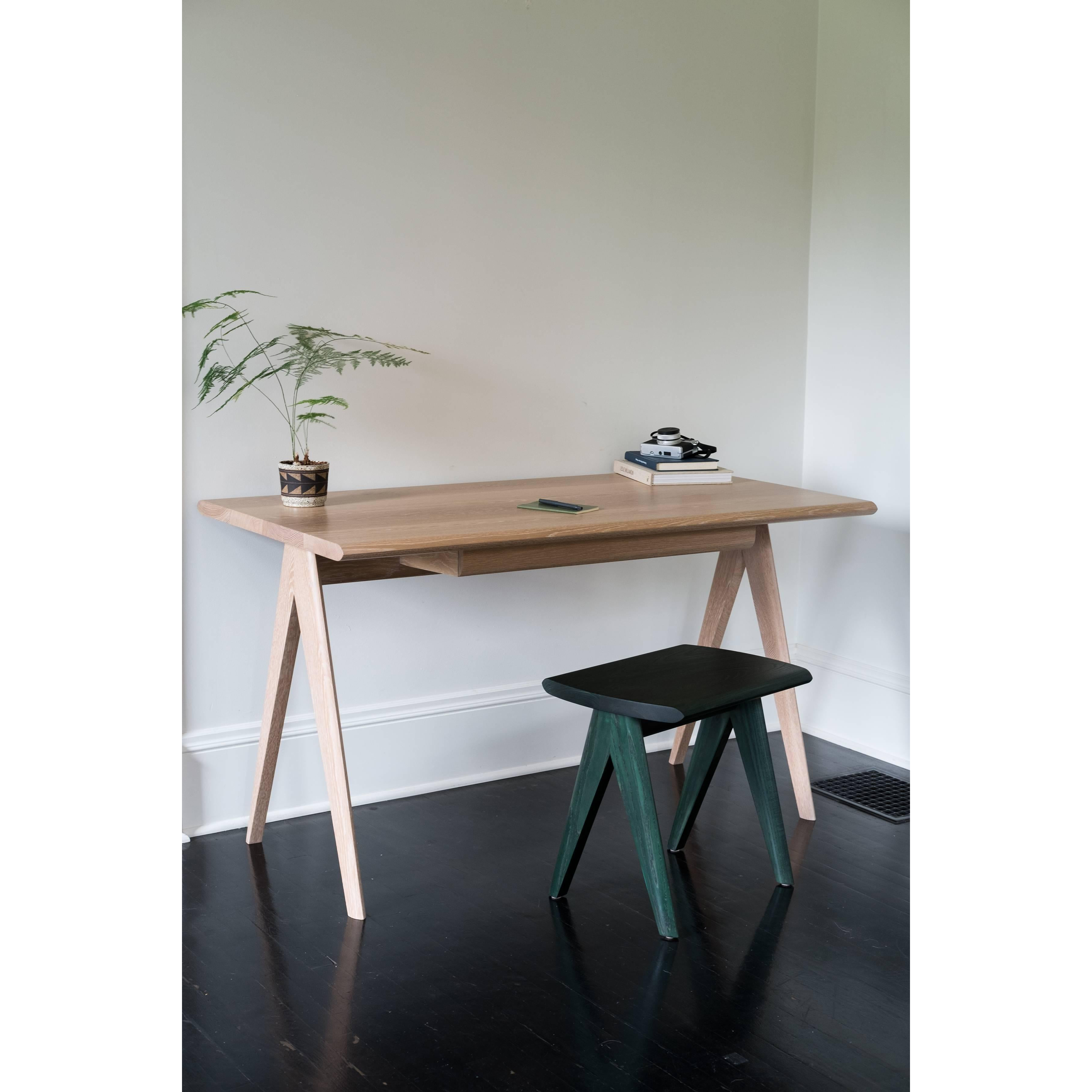 Crest Desk Table