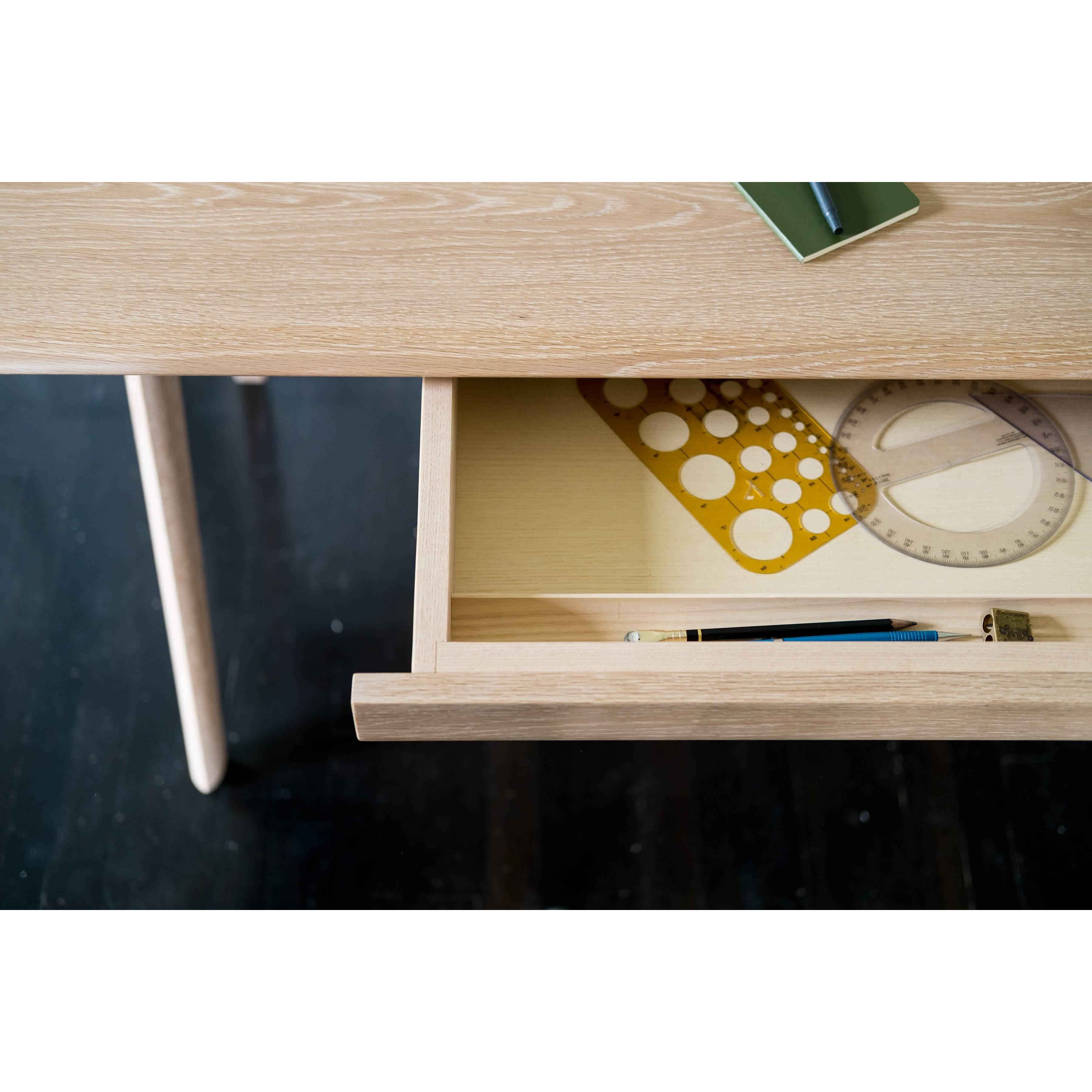Crest Desk Table
