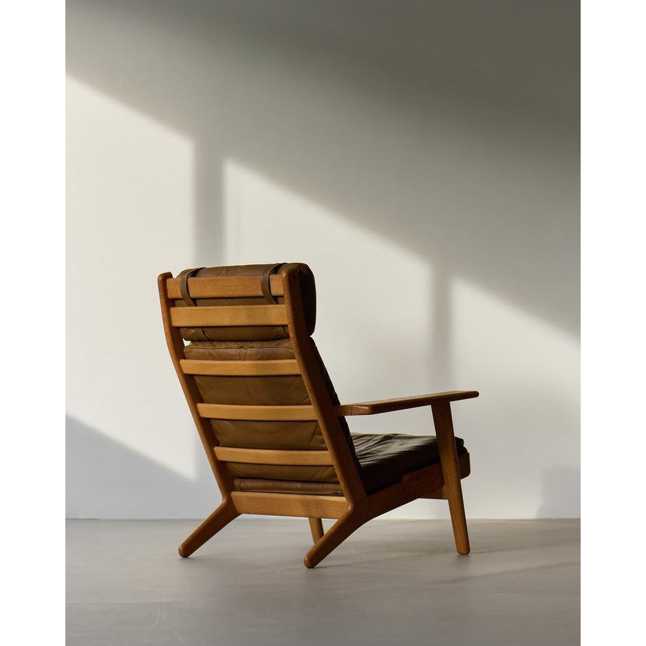 Hans Lounge Chair