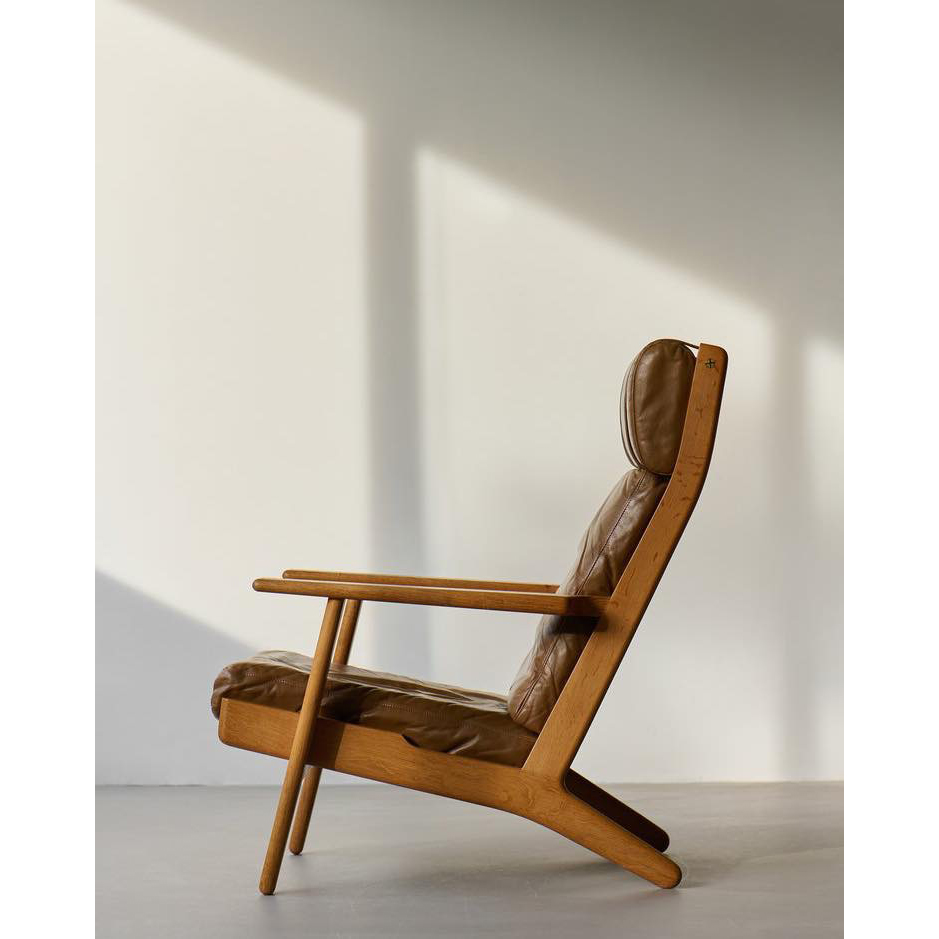 Hans Lounge Chair
