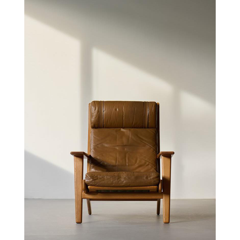 Hans Lounge Chair