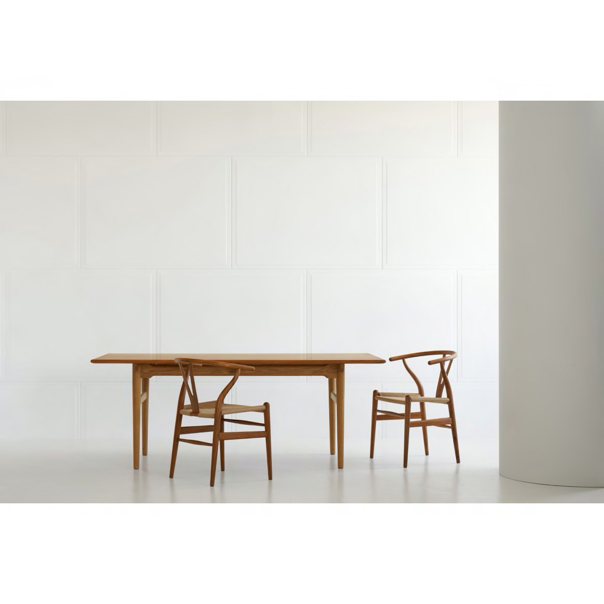 Sofia Dining Table