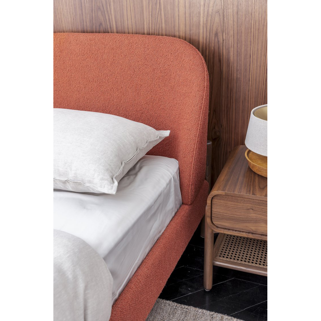 Luna Bed
